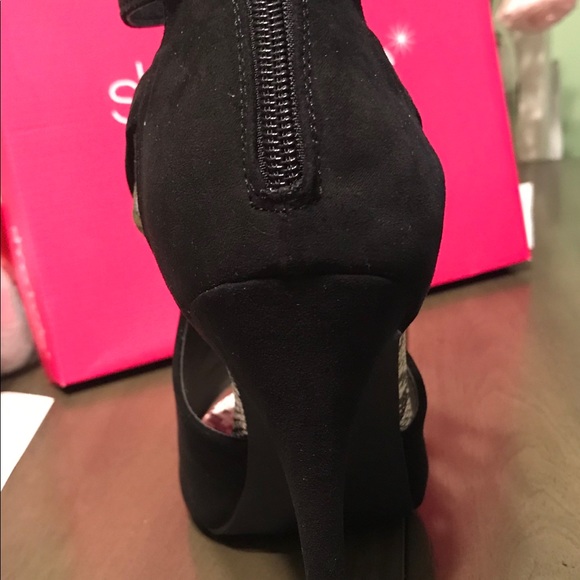Shoedazzle high heels - Picture 6 of 7